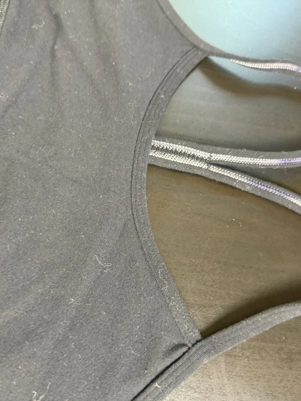 Lululemon Flow Y bra with a mesh back and racerback straps Size 4 Black